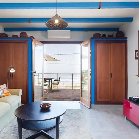Casa Erques I Y Ii * 吉亚德索拉